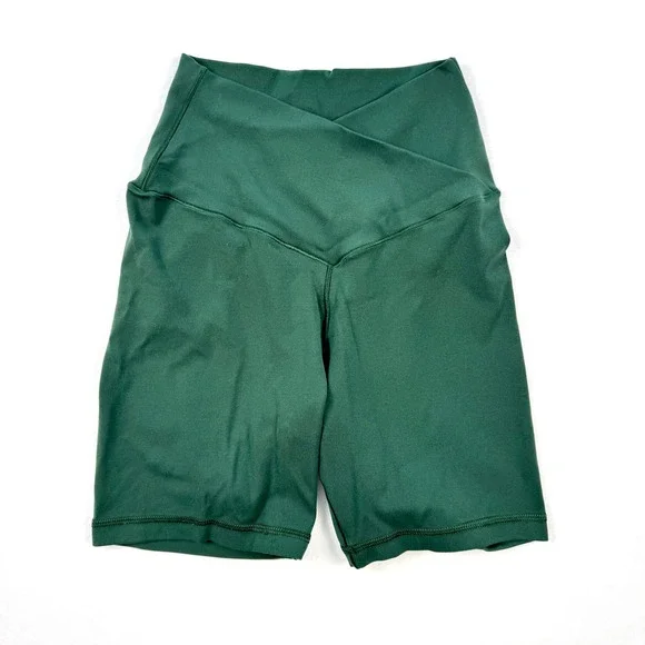 OFFLINE by Aerie Women's Green V Waist High Rise Bike Shorts Size - Picture 1 of 4